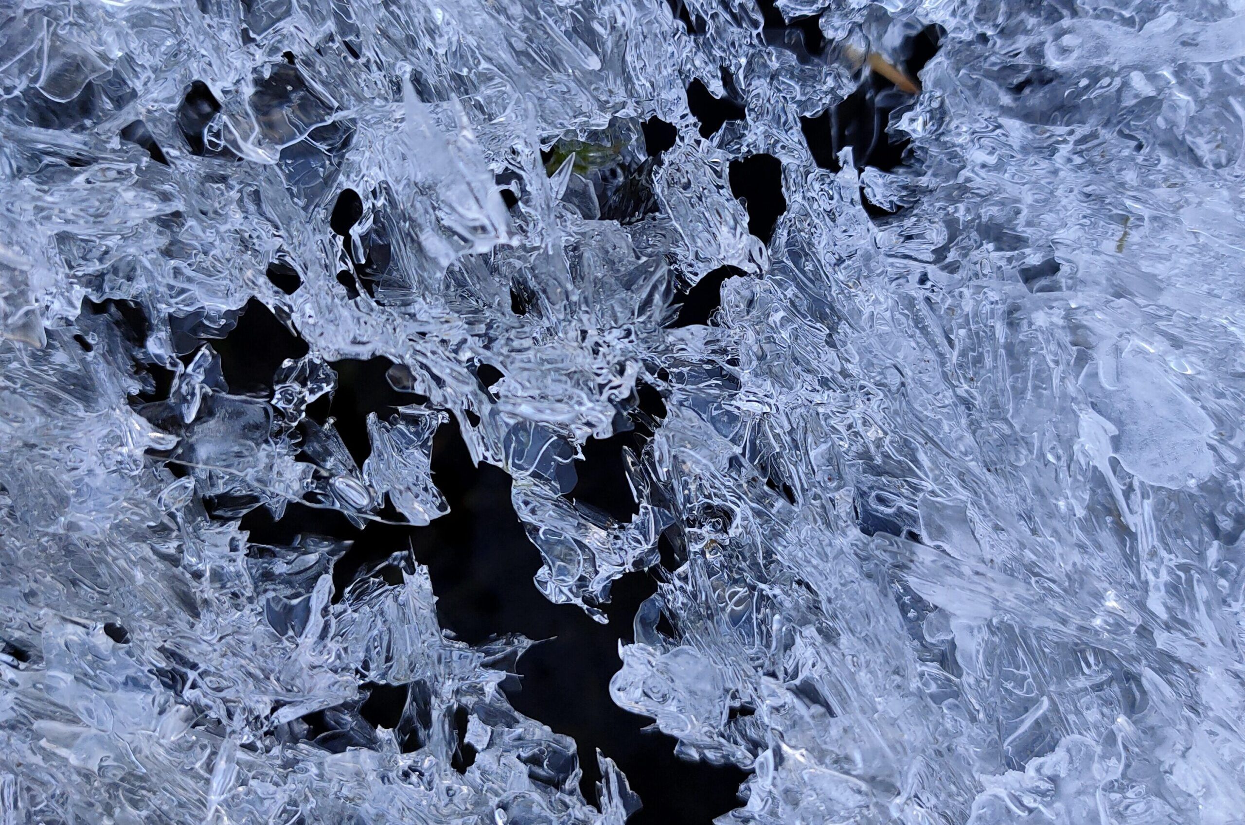 ice-crystals-scaled-aspect-ratio-540-358
